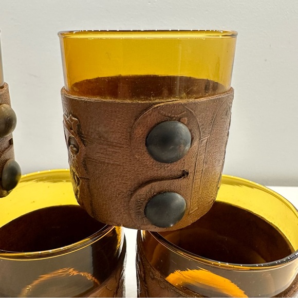 Vintage Amber/Leather Cordial Glasses Embossed with Matador and Flamenco Dancers - Picture 4 of 9